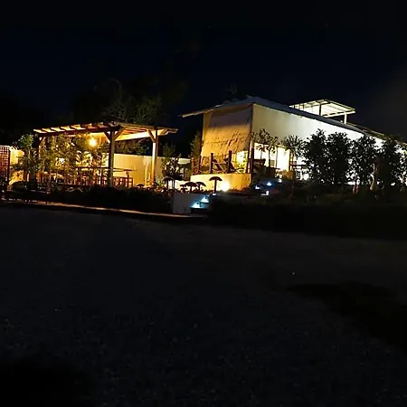 Vilapura - Naturism Bed and breakfast